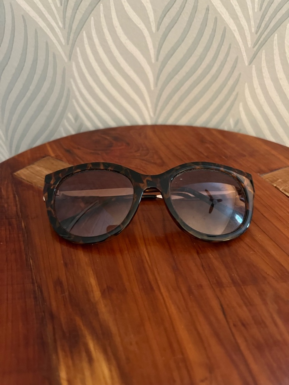 Amazon Women's Tortoiseshell Sunglasses with Brown Gradient Lenses